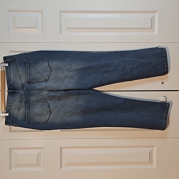 Mossimo Denium High Rise Mom Jean - Picture 3 of 4